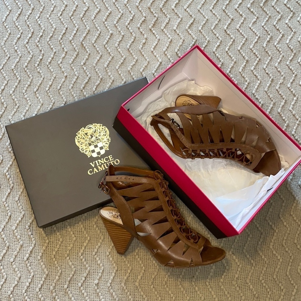 Vince Camuto Brown Elettra Style Heel with Box - Picture 1 of 14